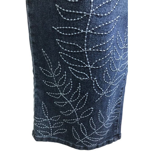 DG2 Diane Gilman Women Wide Leg Jeans boho Blue Floral Embroidered Cotton 4 NWT - Picture 2 of 7